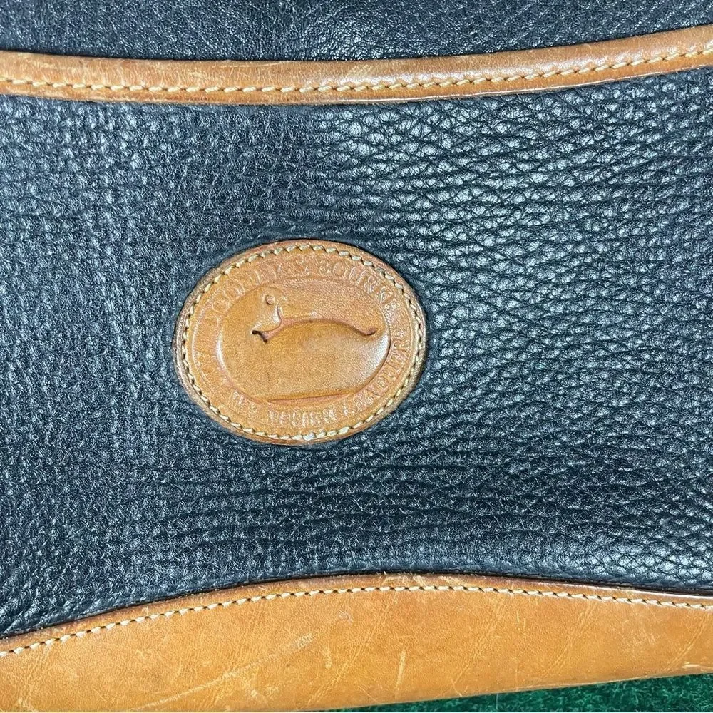 Vtg Dooney & Burke Leather Bag - Picture 2 of 9